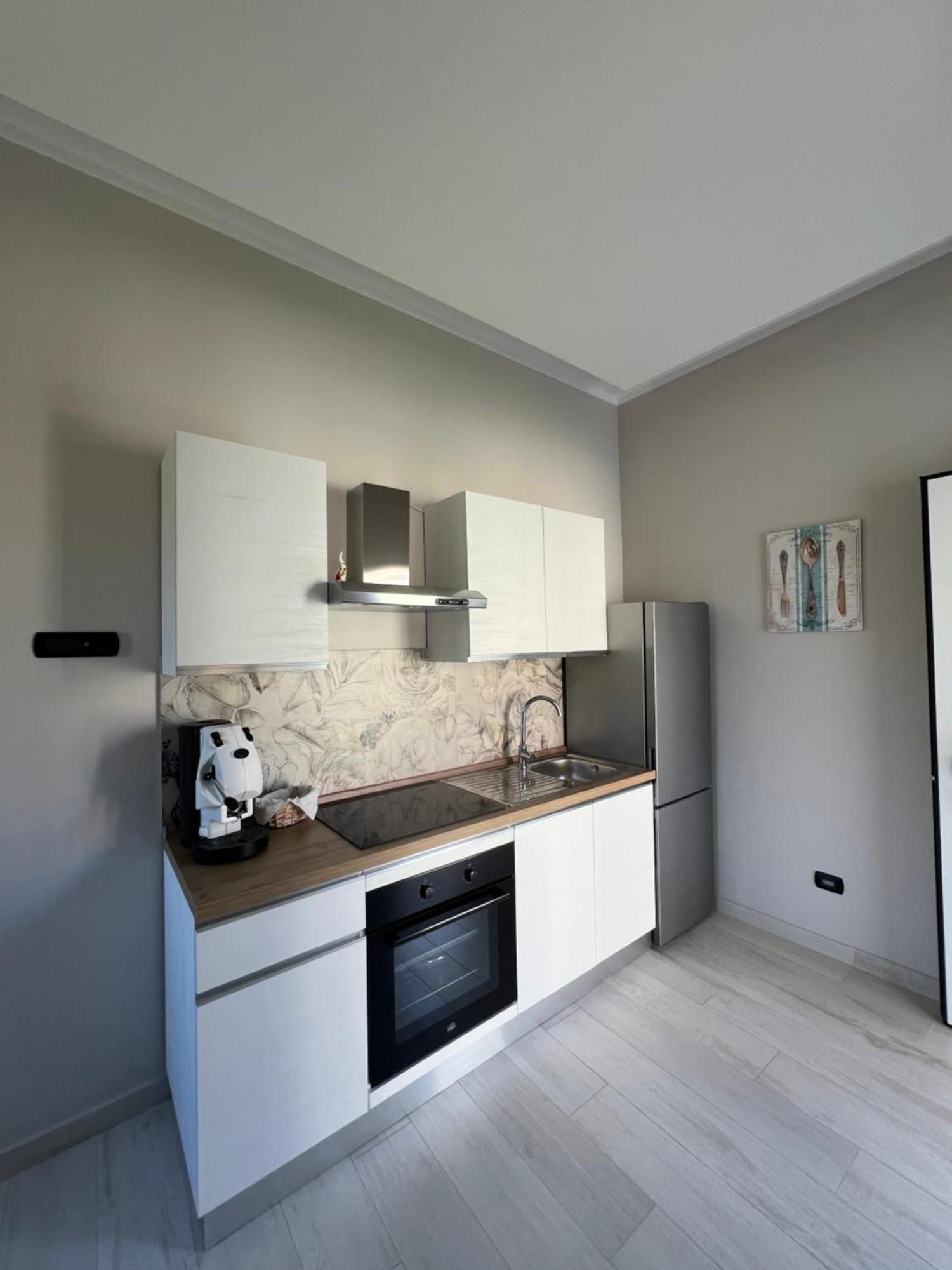 Brass Apartment กาสเตลลัมมาเร ดิ สตาเบีย ภายนอก รูปภาพ
