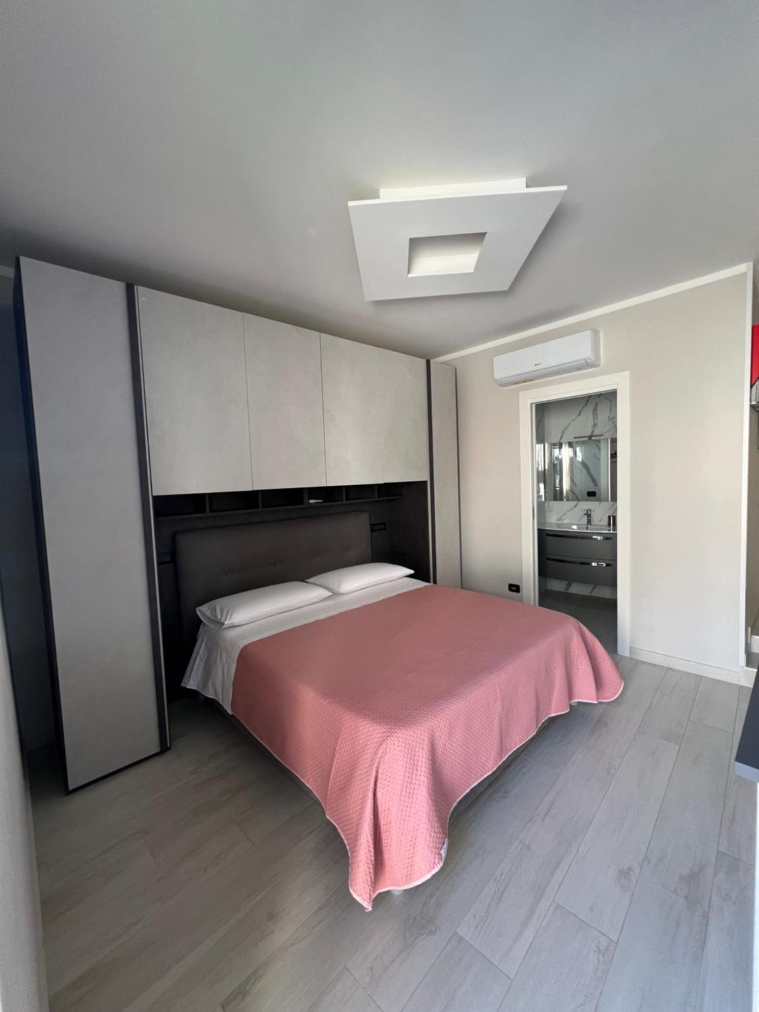Brass Apartment กาสเตลลัมมาเร ดิ สตาเบีย ภายนอก รูปภาพ